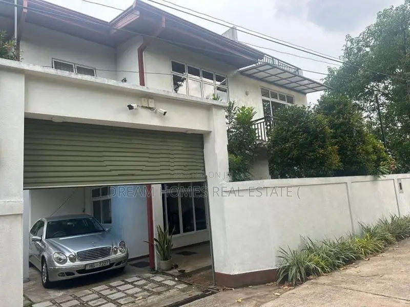 13.9 Perches 4 Bedrooms House For Sale Athurugiriya Korathota