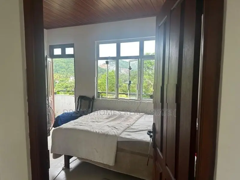 13.9 Perches 4 Bedrooms House For Sale Athurugiriya Korathota