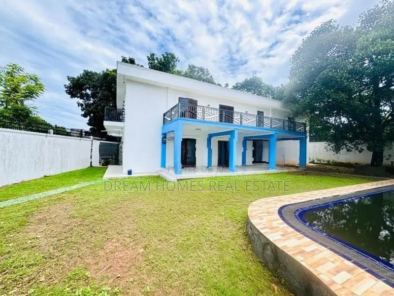Elegant Two-Storey Family Home with Swimming Pool – Pelawatte