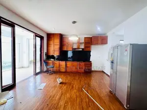 Elegant Two-Storey Family Home with Swimming Pool – Pelawatte