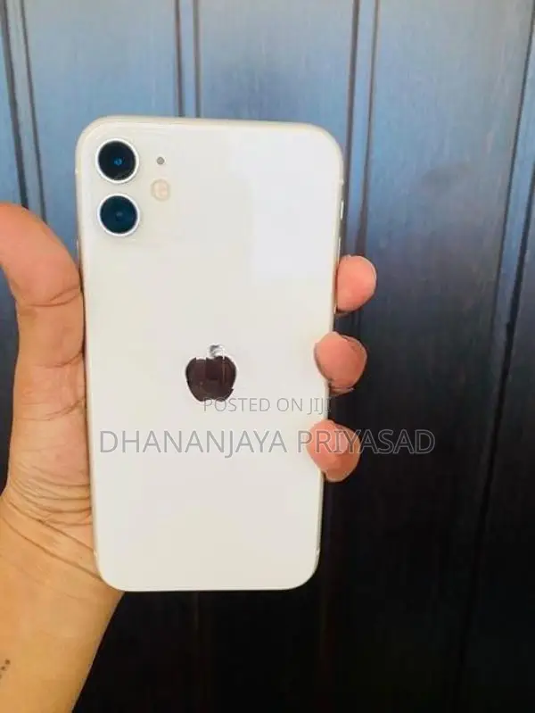 Apple iPhone 11 I phone 128GB (Used)