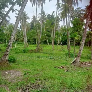 පර්චස් 250 ඉඩමක් නිවසක් සමග මිනුවන්ගොඩ