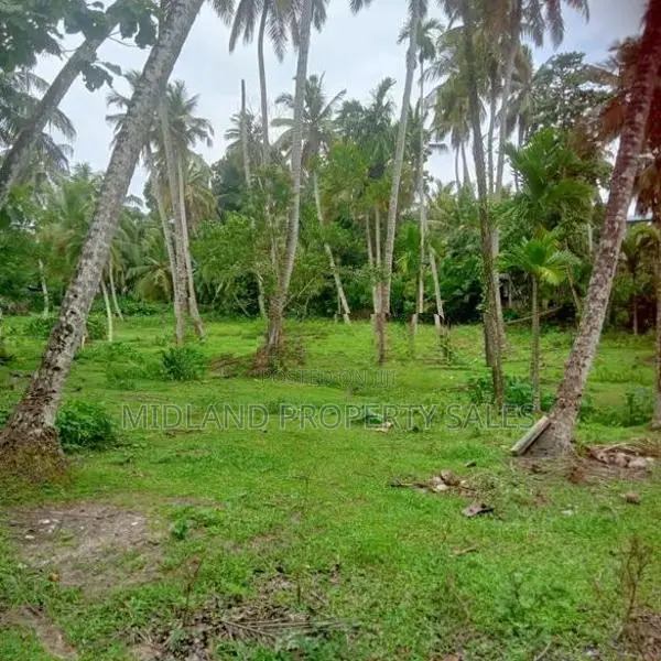 පර්චස් 250 ඉඩමක් නිවසක් සමග මිනුවන්ගොඩ