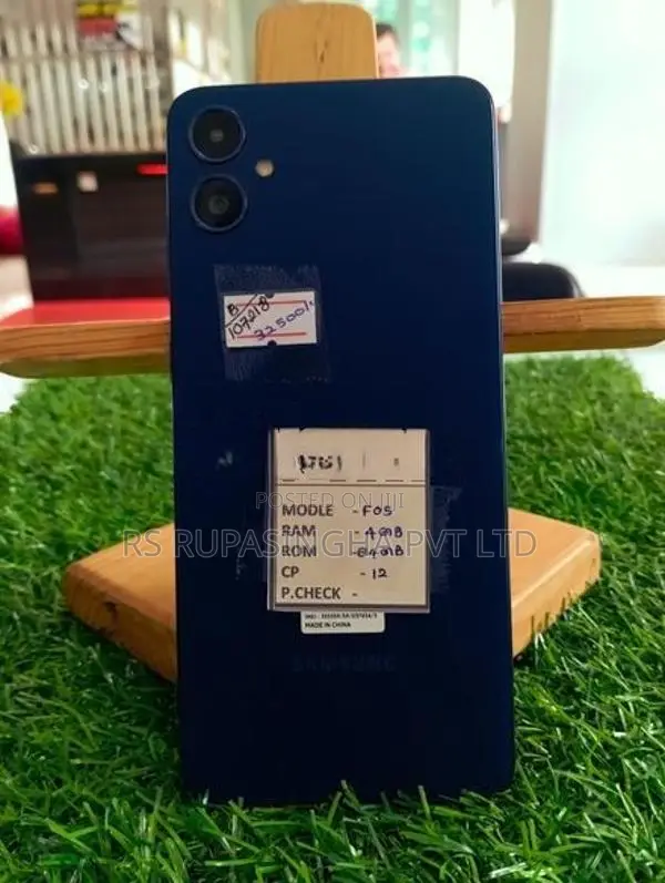 Samsung Galaxy F05 4GB / 64GB (Used)