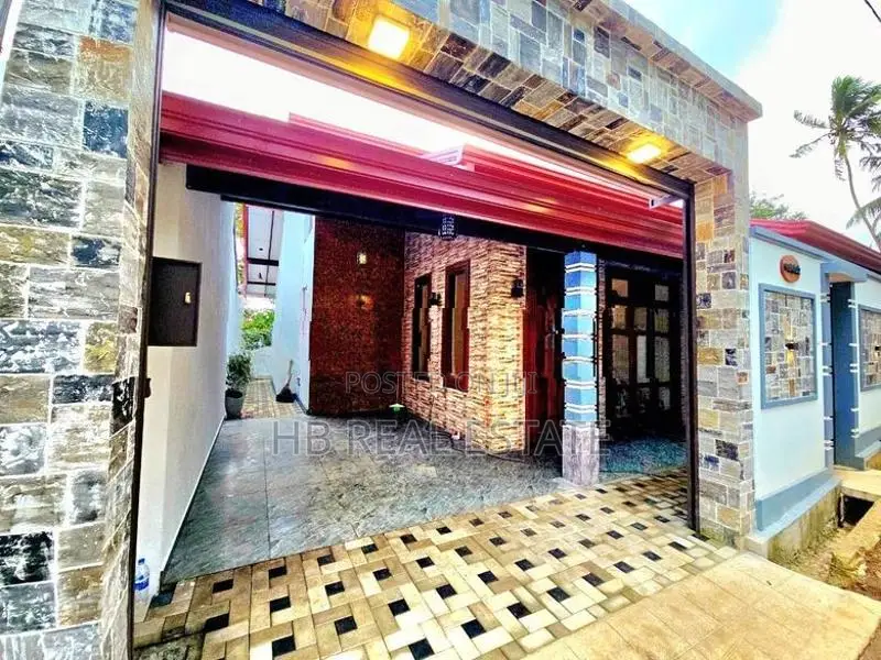 Newly Build Luxury Single Story House For Sale-Kesbewa