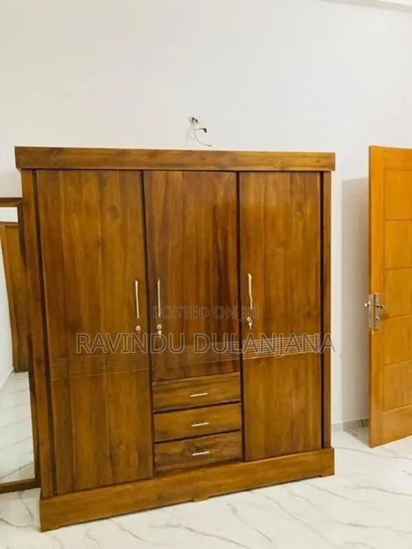 Teak Almari 3 Door