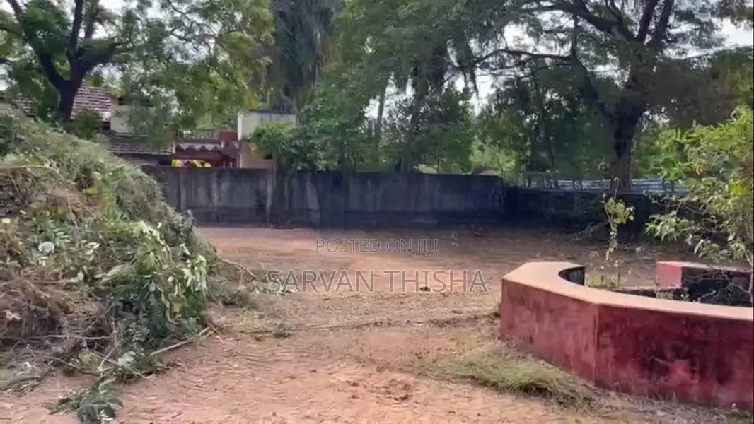 Land for Sale in Main Road Jaffna