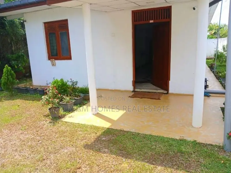 Fully Furnished 3 Bed House for Rent Pelanwaththa