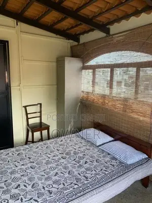 Luxury Room to Let in Dehiwala Only Ladies