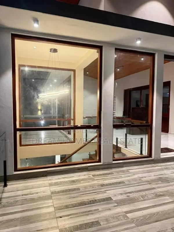 Boralesgamuwa Luxury Fully Furnished Brand New Villa for Rent