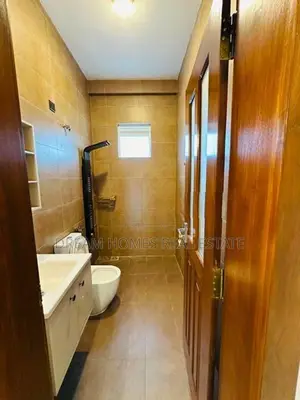 Super Luxury Gated New House Boralesgamuwa
