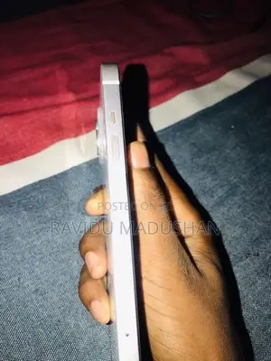 Apple iPhone 13 (Used)