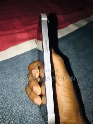 Apple iPhone 13 (Used)