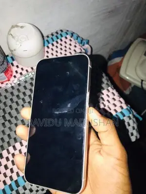 Apple iPhone 13 (Used)