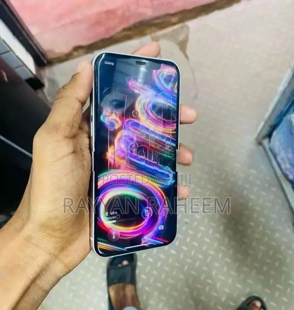 Apple iPhone 12 (Used)