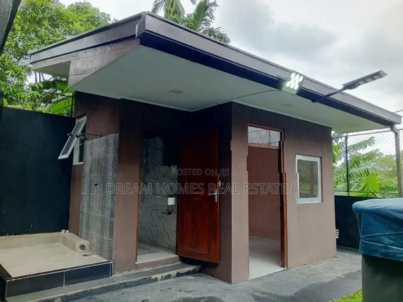 5 Bedroom House for Sale in Ja-Ela