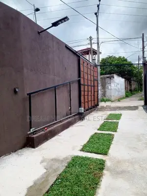 5 Bedroom House for Sale in Ja-Ela