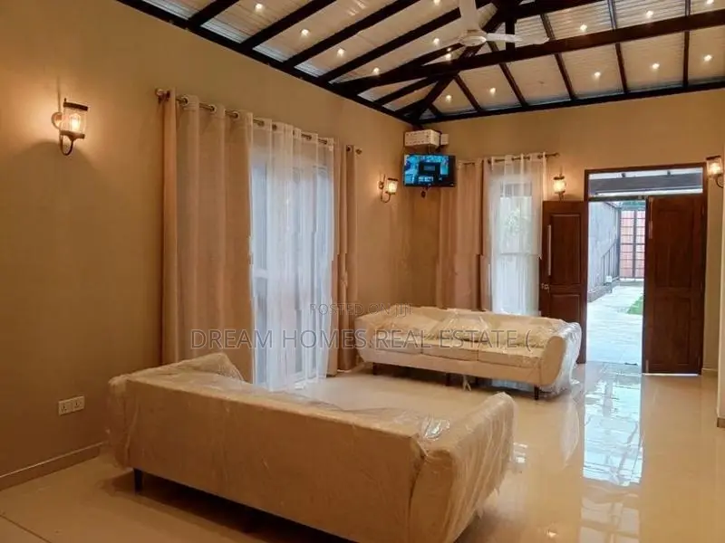 5 Bedroom House for Sale in Ja-Ela