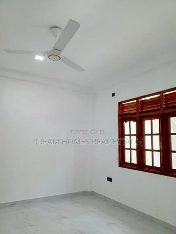 4 Bedroom House for Sale – Kandana