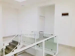 Brand-New Luxury 3-Storey House for Sale – Kadana