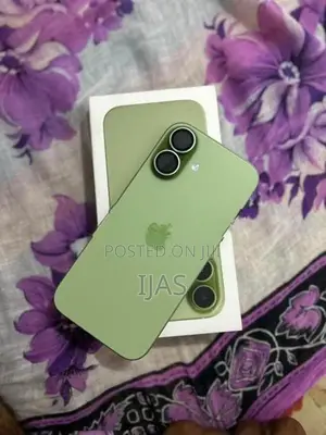 Apple iPhone 17 (Used)