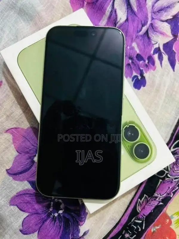 Apple iPhone 17 (Used)