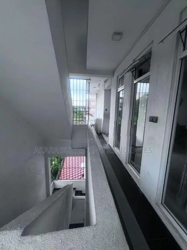 13 Perches - Unfurnished House for Sale HL53341- Colombo