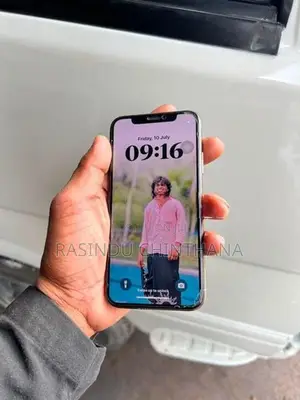 Apple iPhone XS (Used)