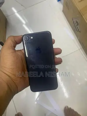 Apple iPhone 8 (Used)