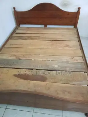 Teak bed 6' 5' with metress