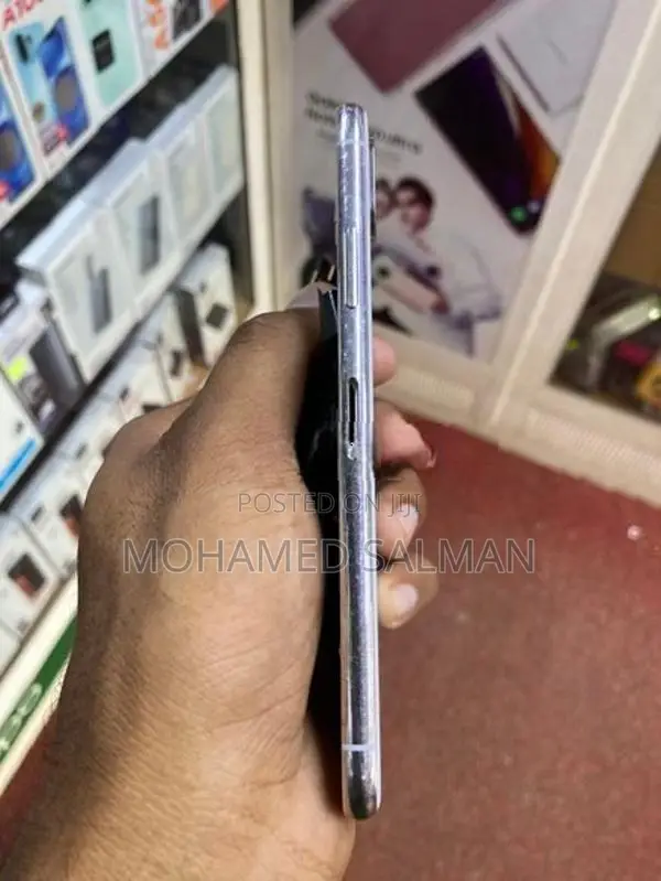 Apple iPhone XS (Used)