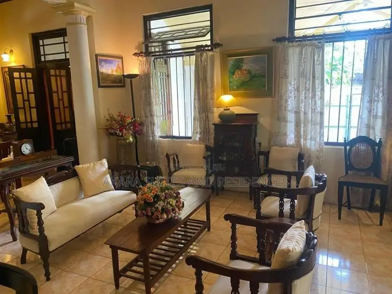 29 Perches - Semi-Furnished House for Sale Rajagiriya HL48307