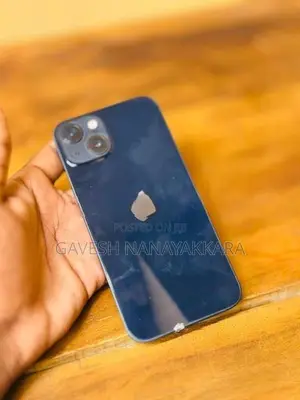 Apple iPhone 13 (Used)