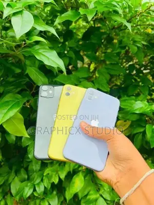 Apple iPhone 11 (Used)