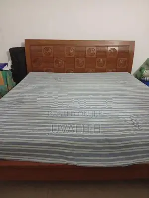 7X7 Bed with Mattress