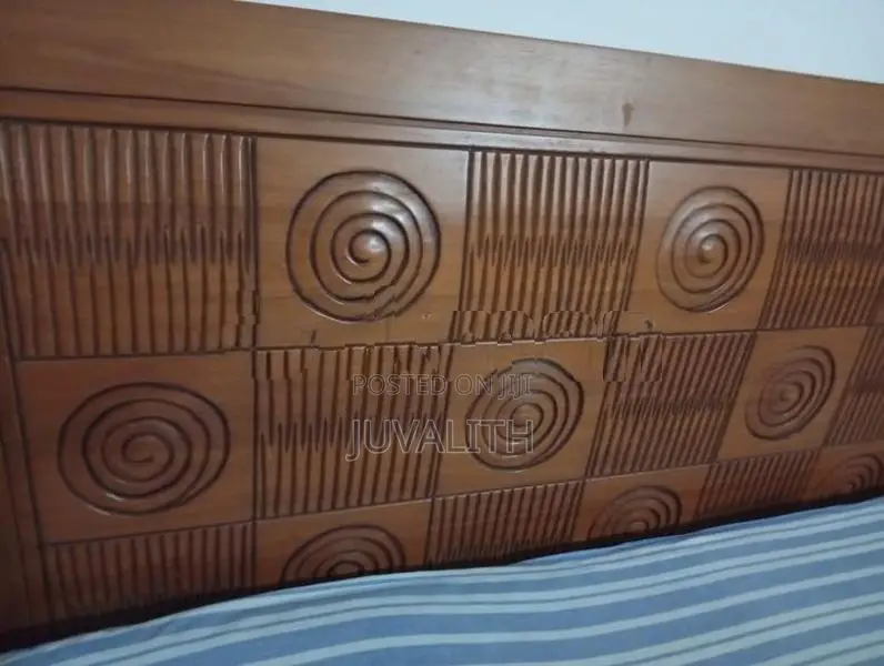 7X7 Bed with Mattress