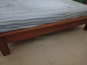 7X7 Bed with Mattress