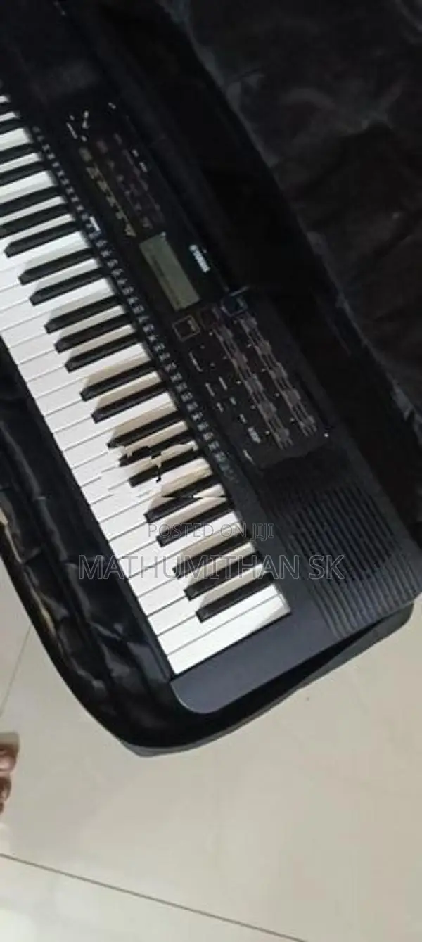 Yamaha PSR-E273