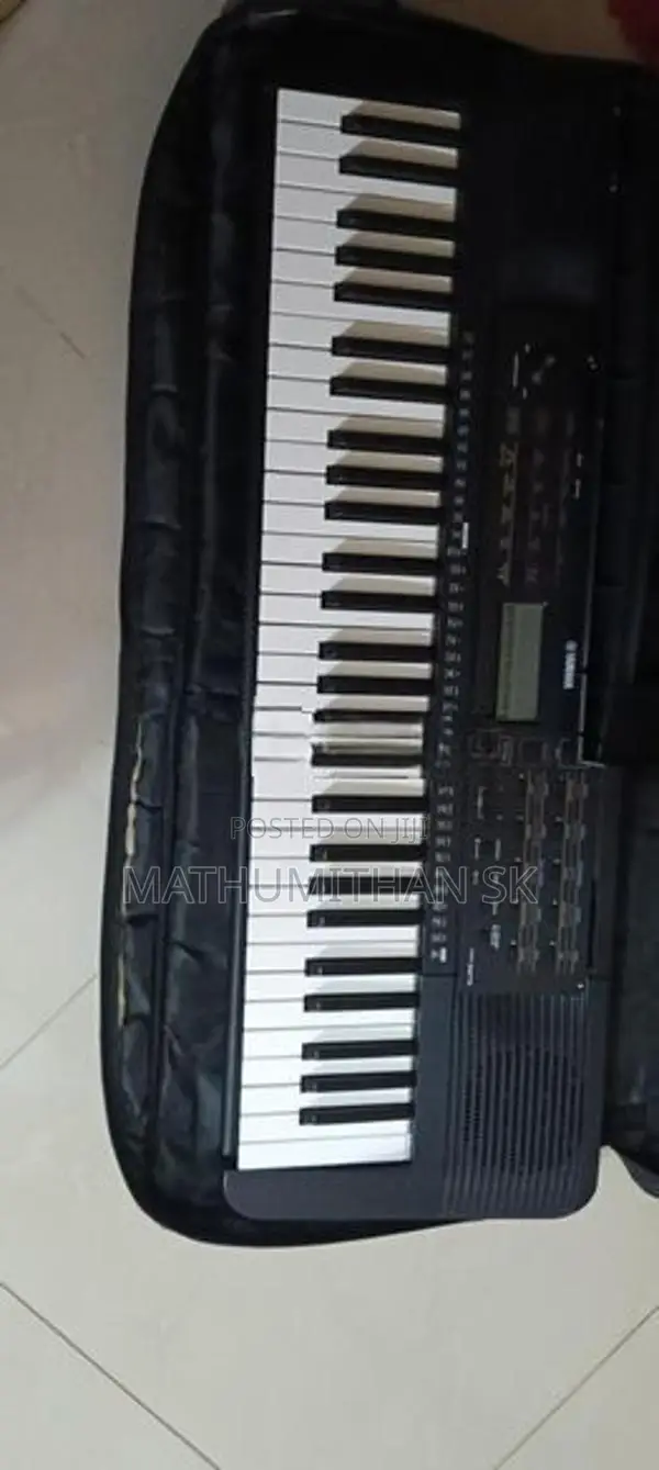 Yamaha PSR-E273