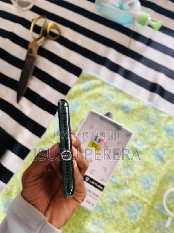 Apple iPhone 11 Pro Max (Used)
