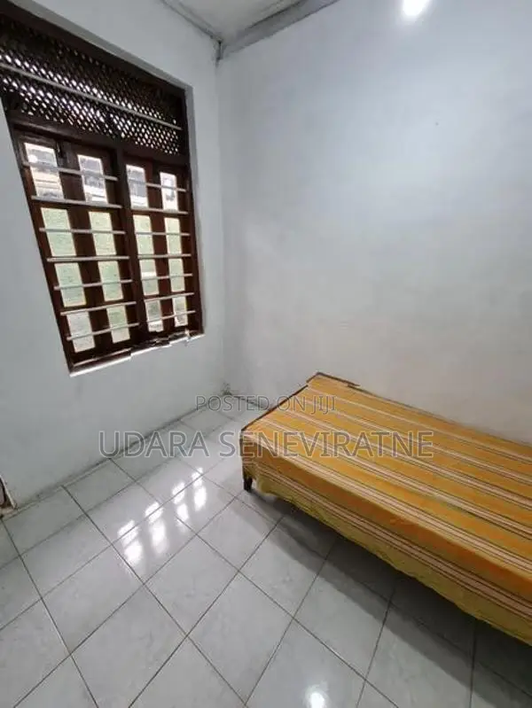 Room For Rent In Borella