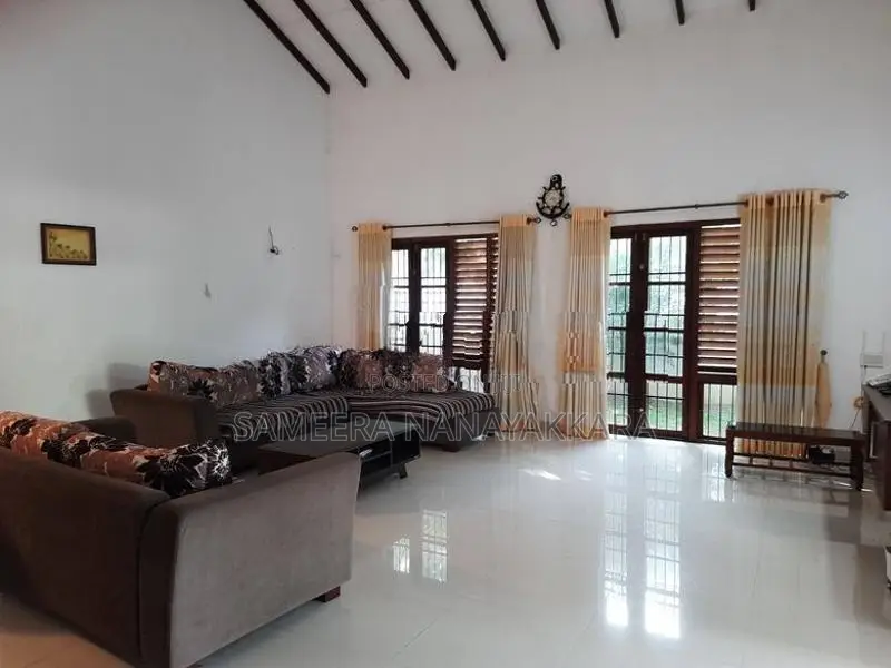Two Story House For Rent - Athurugiriya