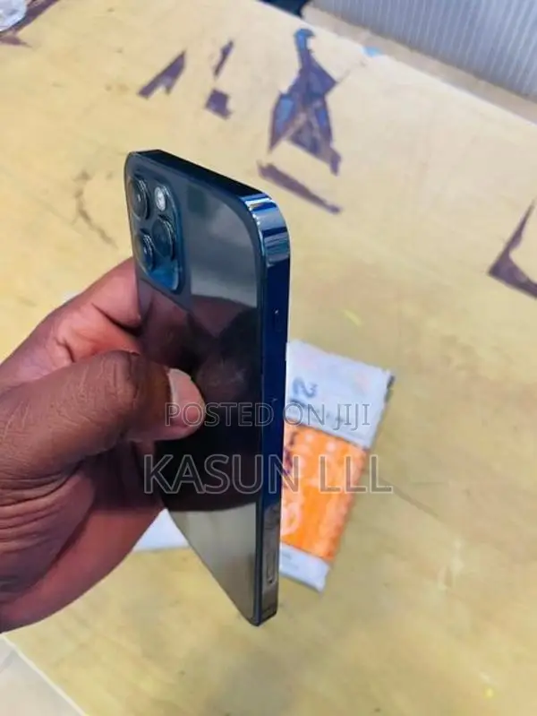 Apple iPhone 12 Pro 256GB (Used)