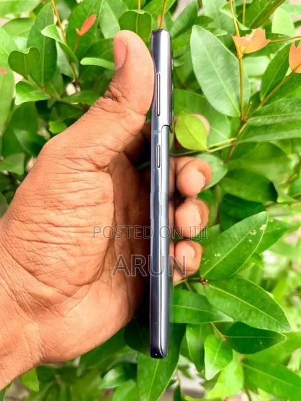 Samsung Galaxy S21 5G (Used)