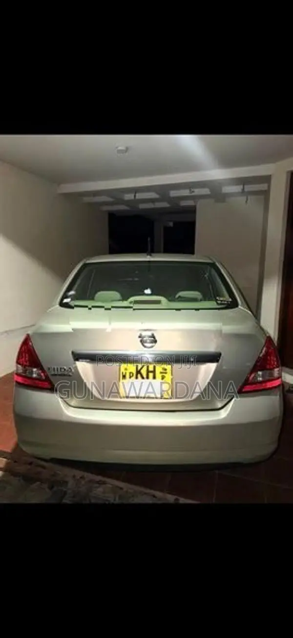 Nissan Tiida 2007