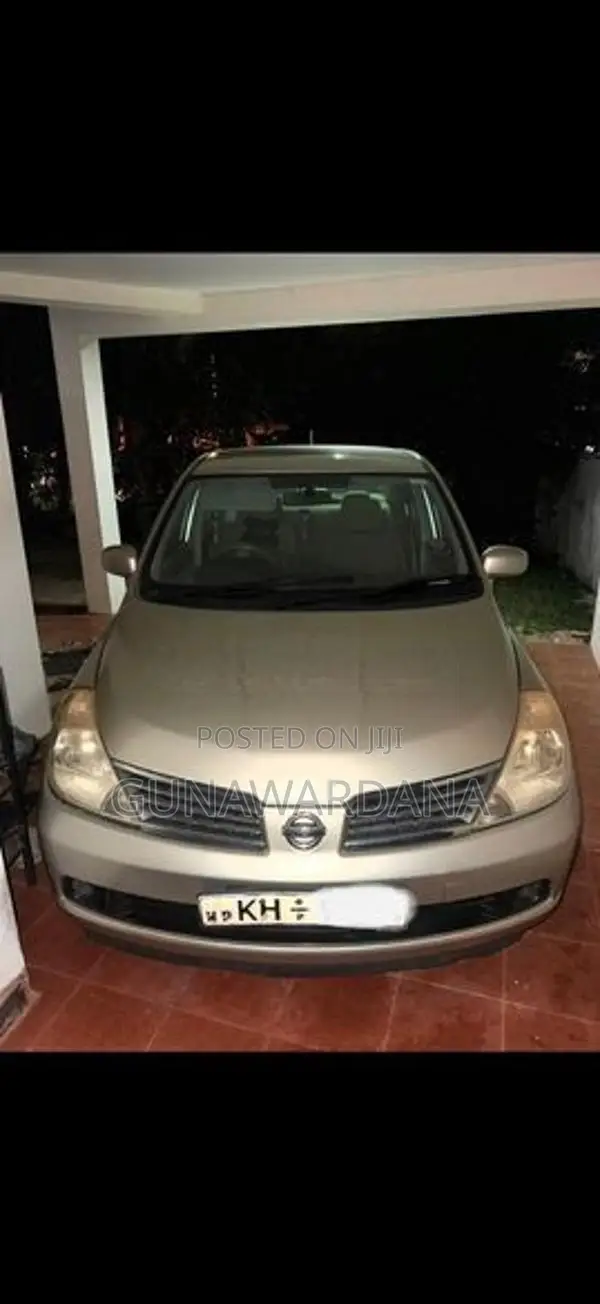 Nissan Tiida 2007