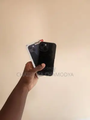 Apple iPhone 13 (Used)