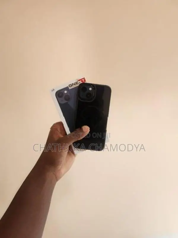 Apple iPhone 13 (Used)