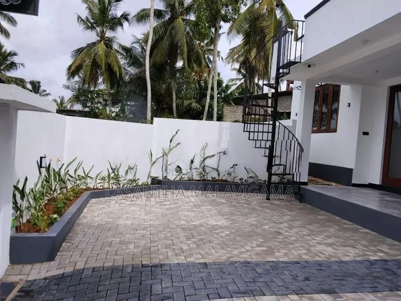 11 Perch Single Story House for sale at Athurugiriya Habarakada