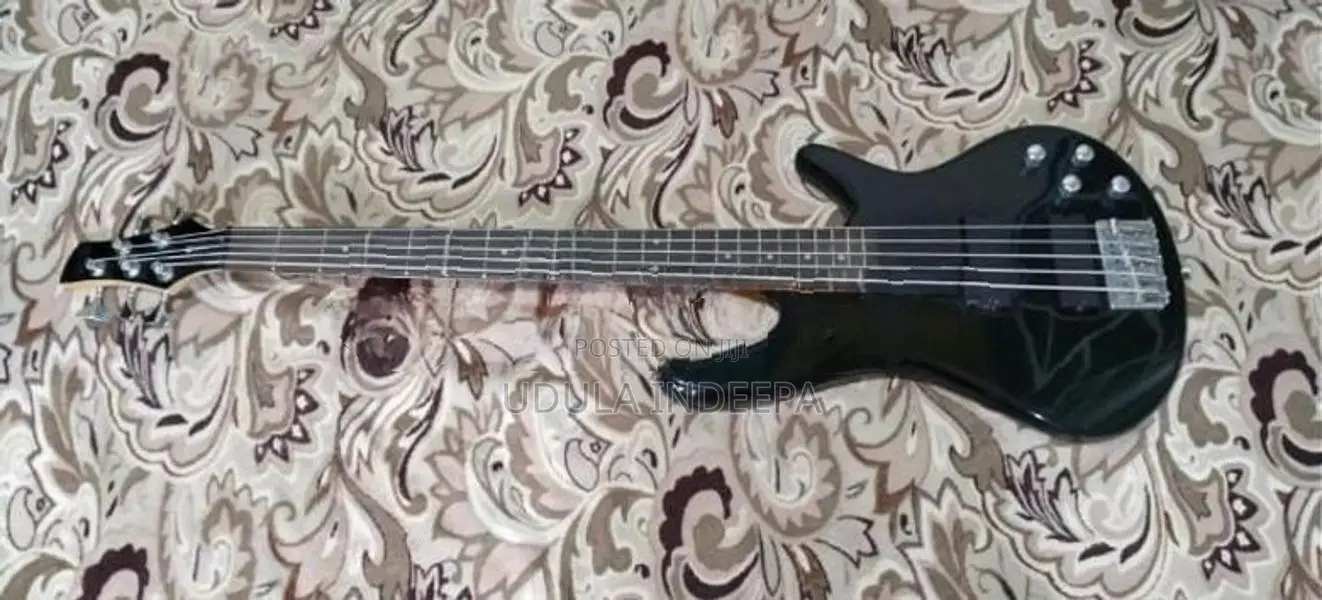 Gio Ibenaz Soundgiar 5string Bass Guitar
